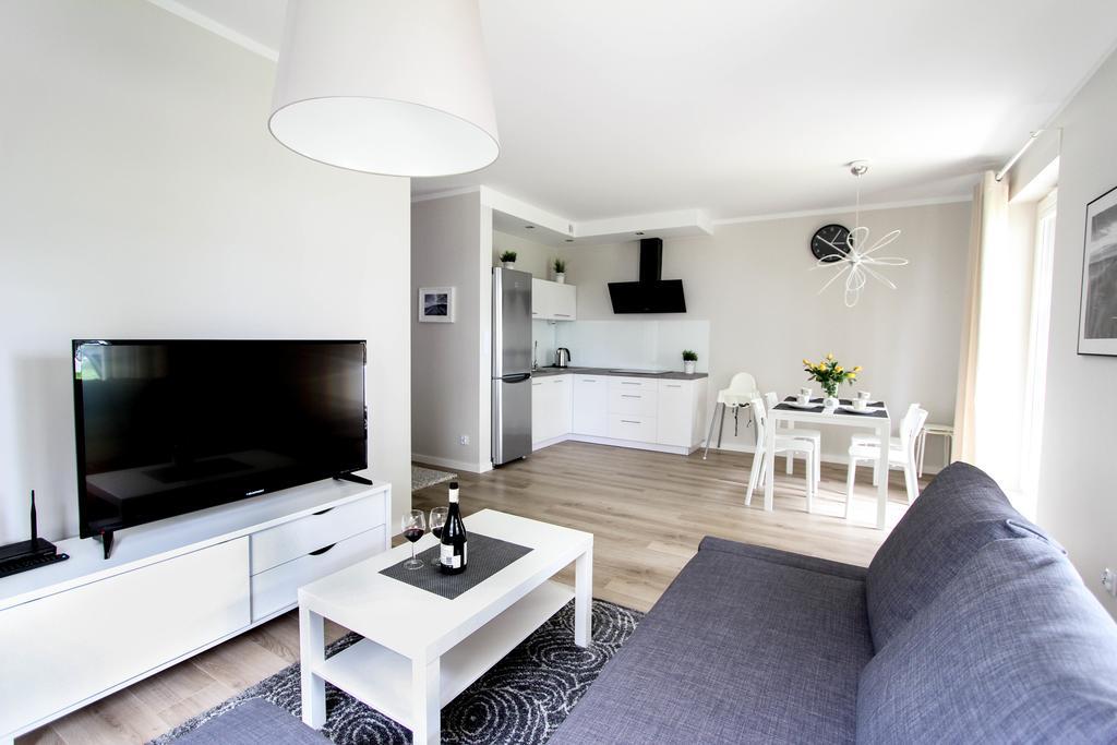 Rezydencja Apartamenty Ostrowski 尤斯托尼莫斯基 外观 照片