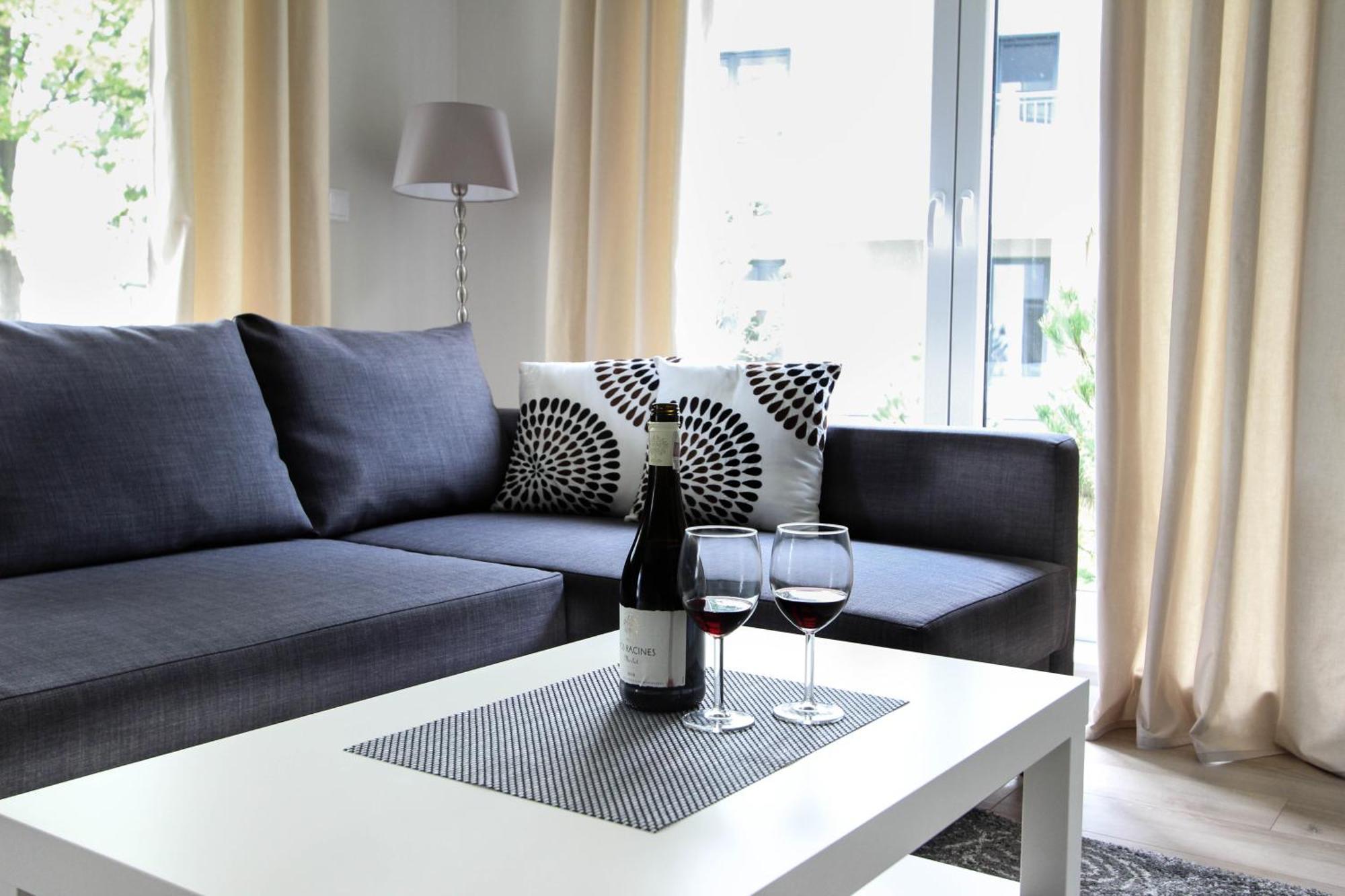 Rezydencja Apartamenty Ostrowski 尤斯托尼莫斯基 外观 照片