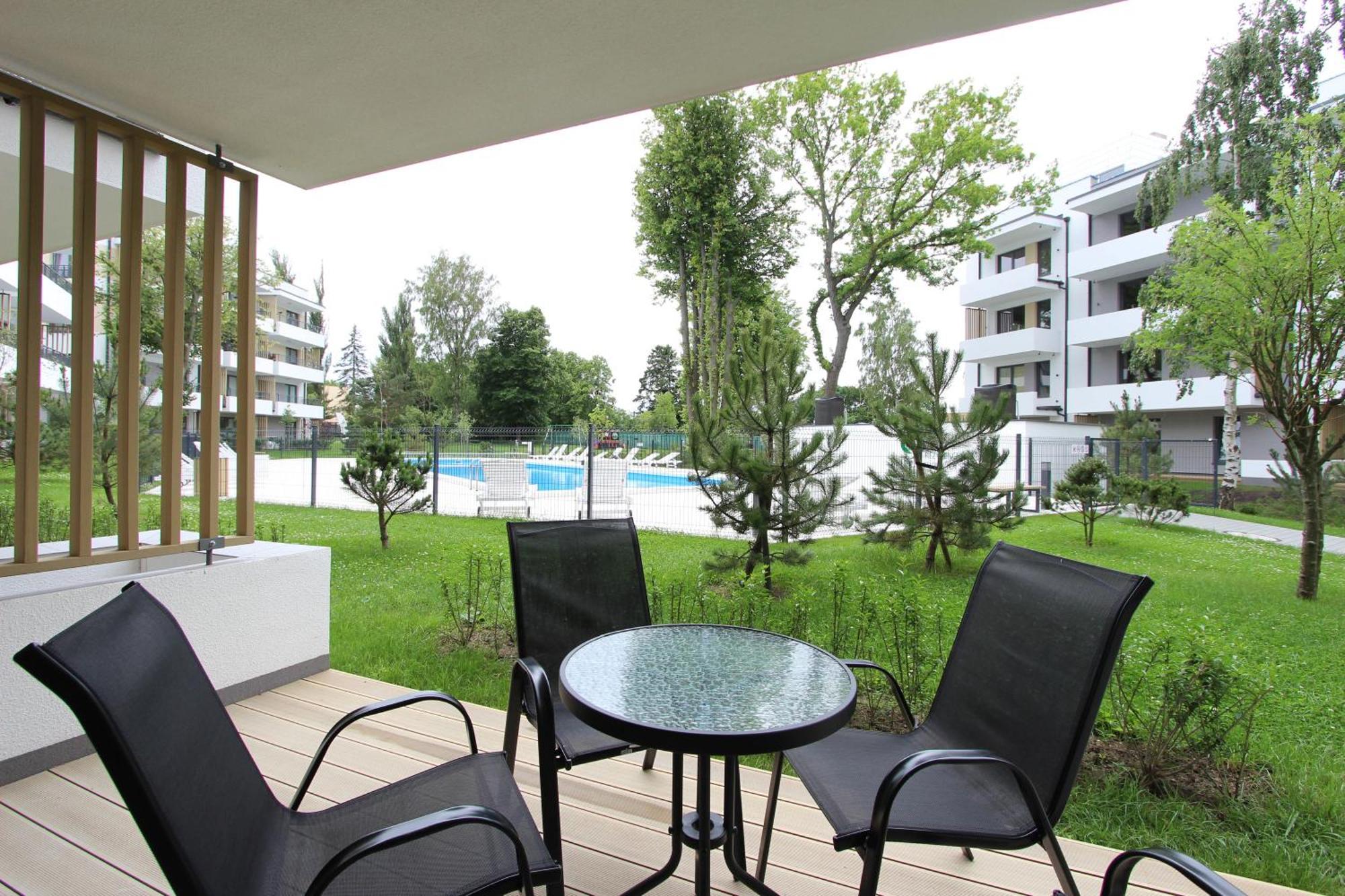 Rezydencja Apartamenty Ostrowski 尤斯托尼莫斯基 外观 照片